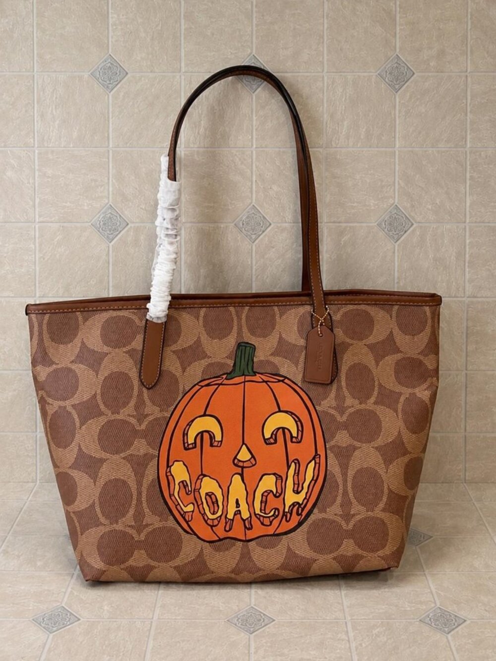 Coach Halloween Pumpkin City Tote Bag Signature Print Canvas Purse Bag 2025